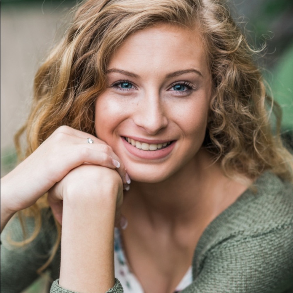 Meet your Posher, Julia